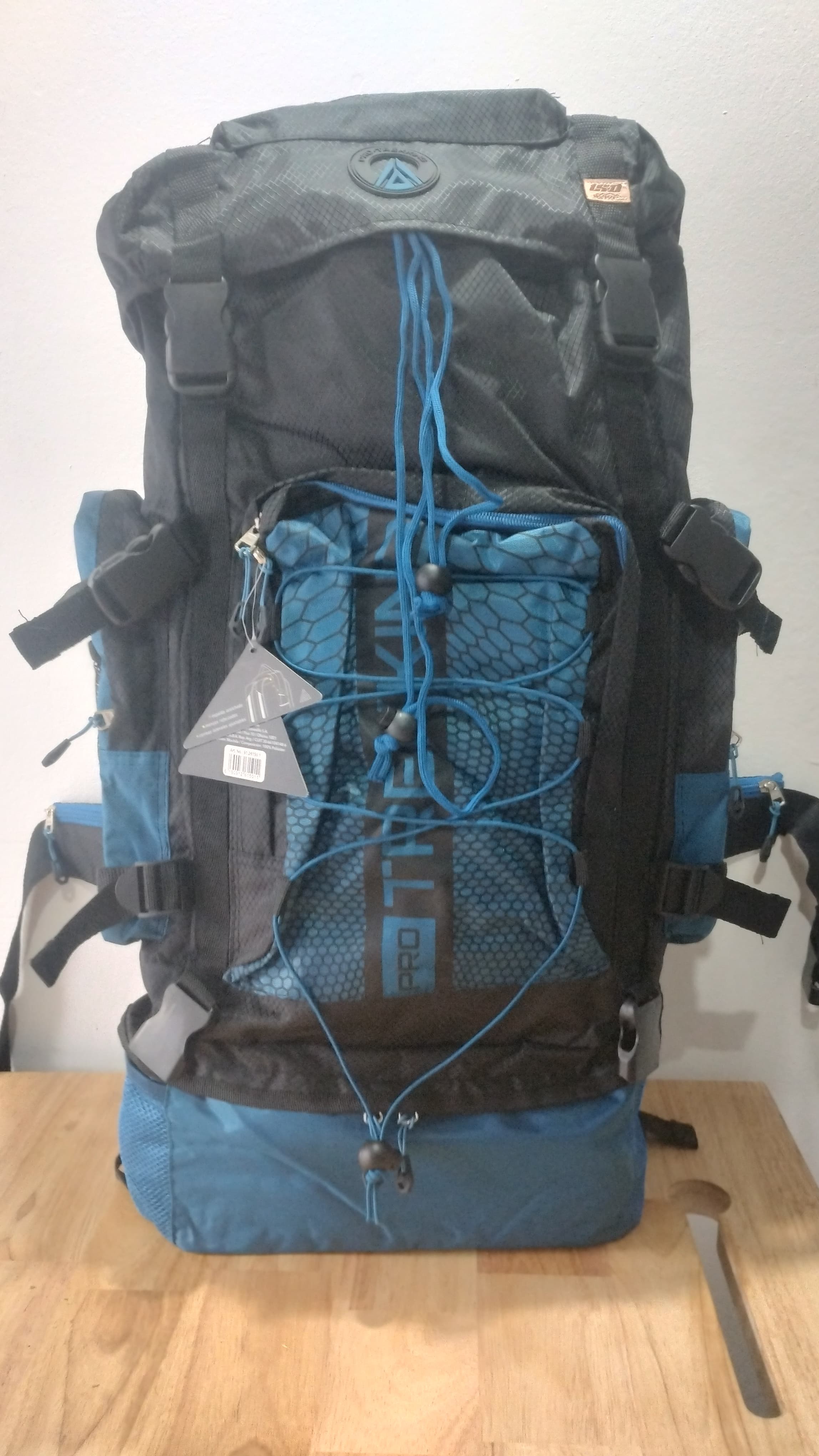 Mochila tracking 75lts